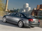 Audi S8 (2005)