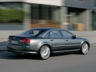 Audi S8 (2005)