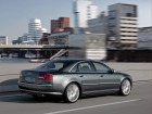 Audi S8 (2005)