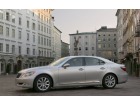 Lexus LS460